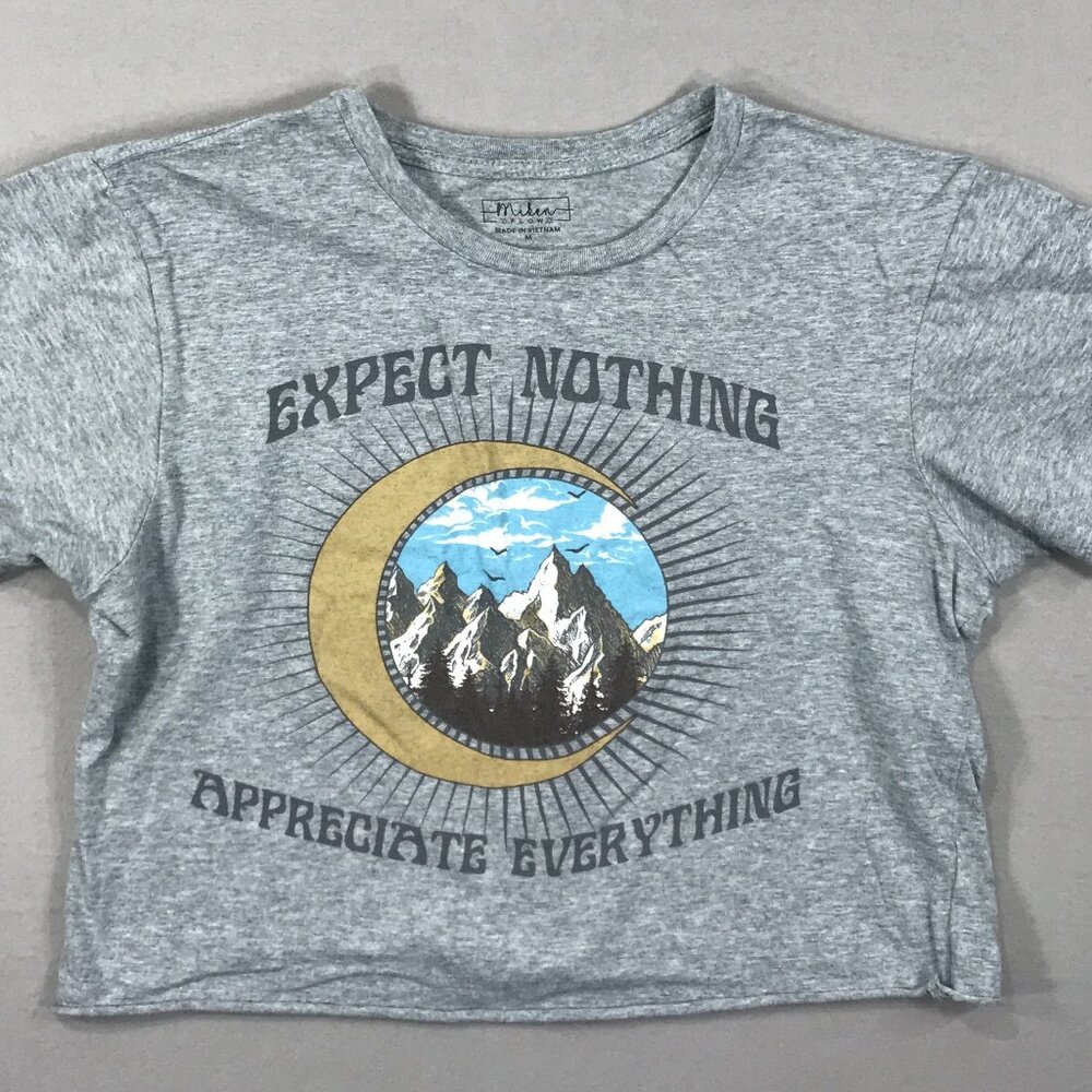 Miken Flow Shirt Women's Medium Gray Pullover Cropped Graphic Tee Expect Nothing